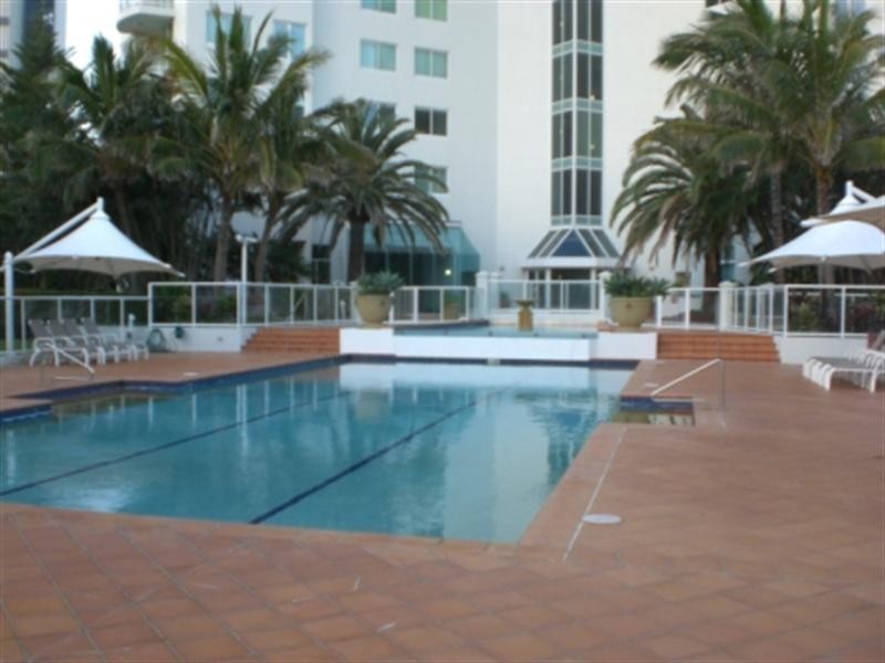 70/177 Old Burleigh Road, Broadbeach QLD 4218