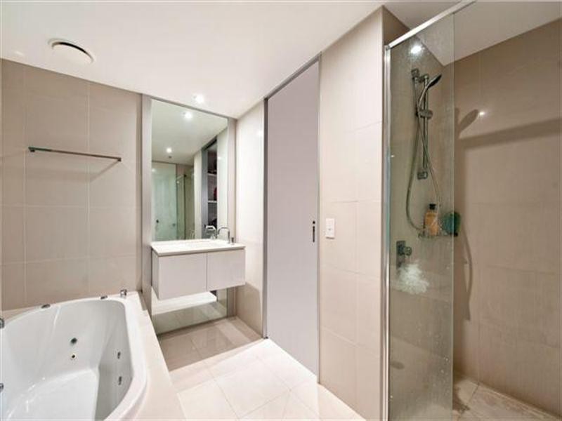 9 Hamilton Avenue – Q1, Surfers Paradise QLD 4217