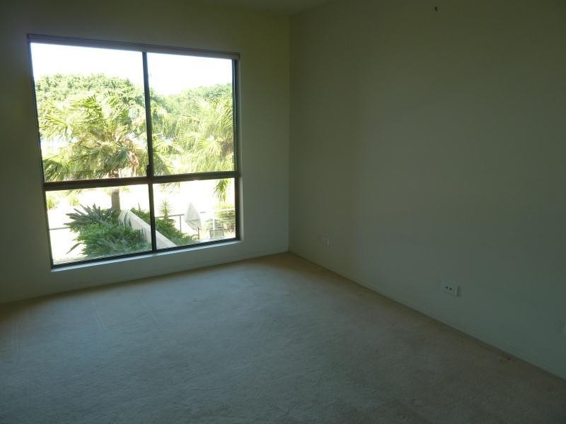 8409 Magnolia Drive East, Hope Island QLD 4212