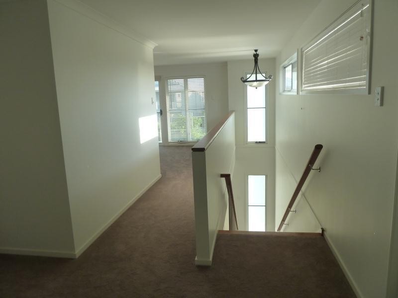 34 Harbourvue Court, Hope Island QLD 4212