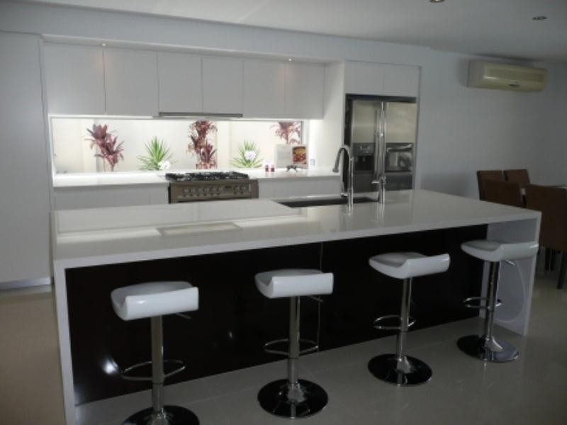 68 Boomerang Crescent, Sorrento QLD 4217