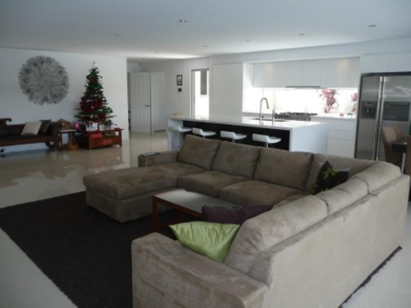 68 Boomerang Crescent, Sorrento QLD 4217