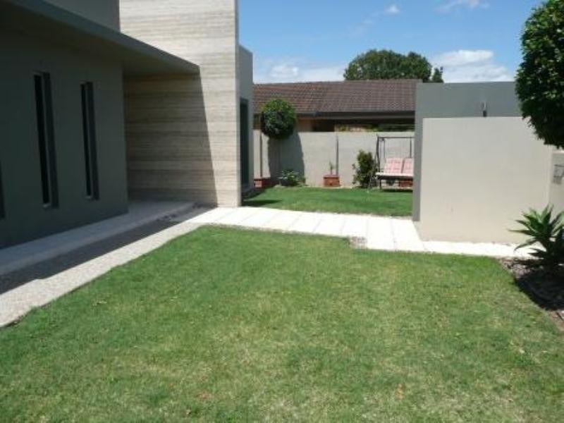 68 Boomerang Crescent, Sorrento QLD 4217