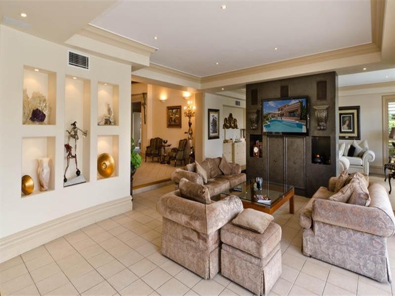 121 40 Cotlew Street East, Southport QLD 4215