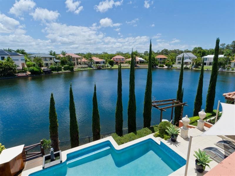 121 40 Cotlew Street East, Southport QLD 4215