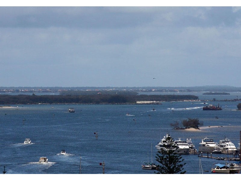 42 Malibu. Tedder Avenue, Main Beach QLD 4217