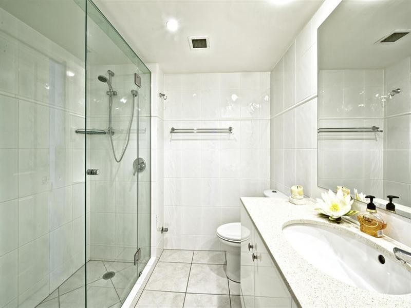 28 Northcliffe Terrace, Surfers Paradise QLD 4217