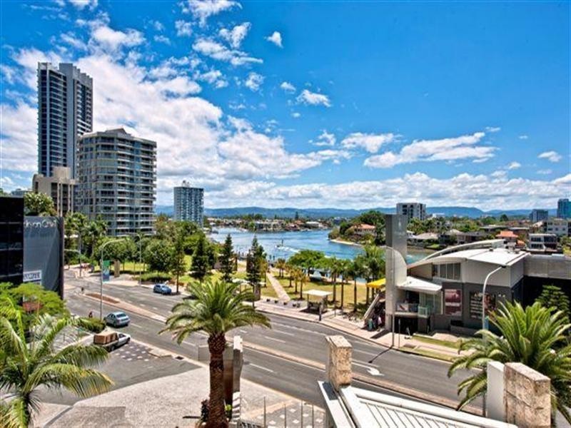 23 Ferny Avenue, Surfers Paradise QLD 4217