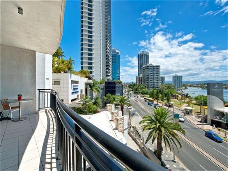 23 Ferny Avenue, Surfers Paradise QLD 4217