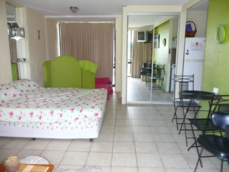 53-2877 Gold Coast Highway, Surfers Paradise QLD 4217