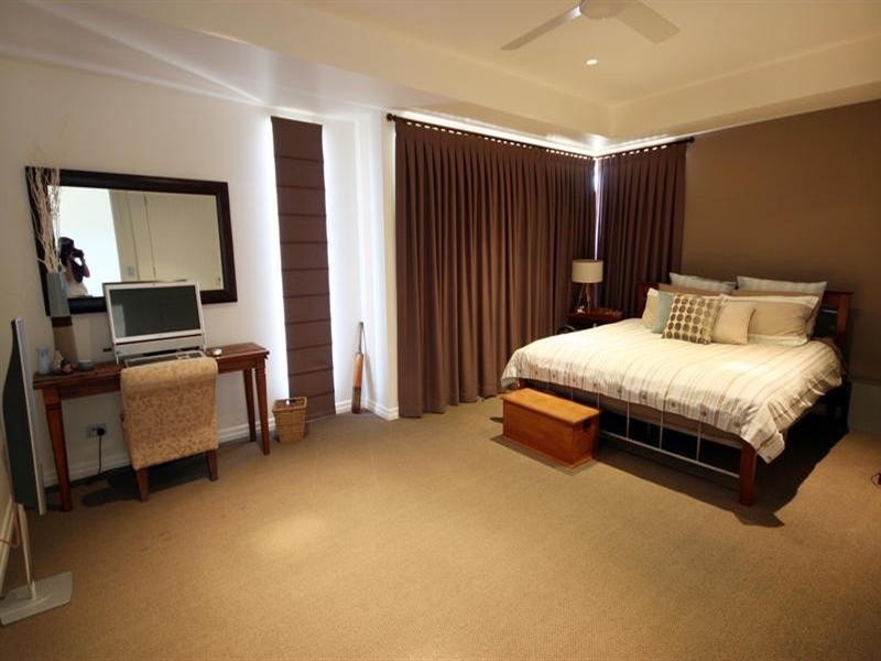 2256 Banksia Lakes Drive, Sanctuary Cove QLD 4212