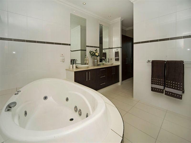 2025 The Circle, Sanctuary Cove QLD 4212