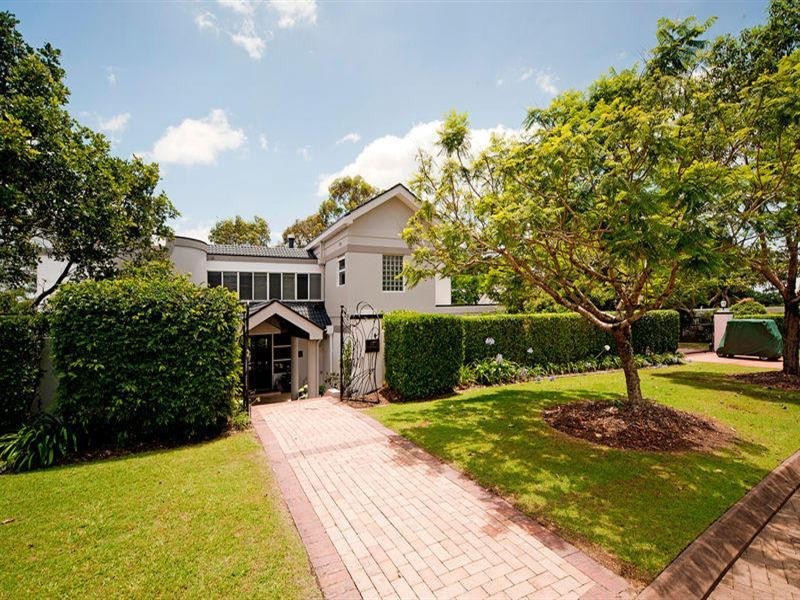 7016 Riverview Crescent, Sanctuary Cove QLD 4212