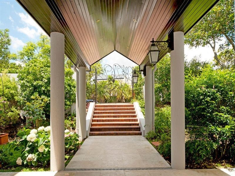 7016 Riverview Crescent, Sanctuary Cove QLD 4212