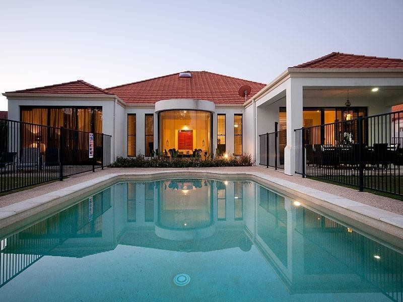 3188 Riverleigh Drive, Hope Island QLD 4212