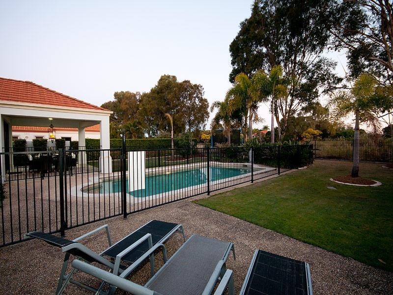 3188 Riverleigh Drive, Hope Island QLD 4212