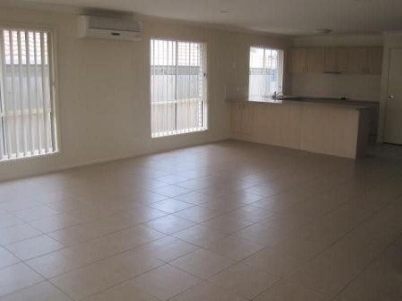 7 Jasmine Circuit, Ormeau QLD 4208