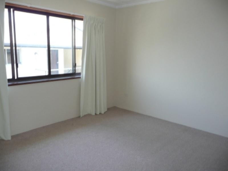 5-147 High Street, Southport QLD 4215