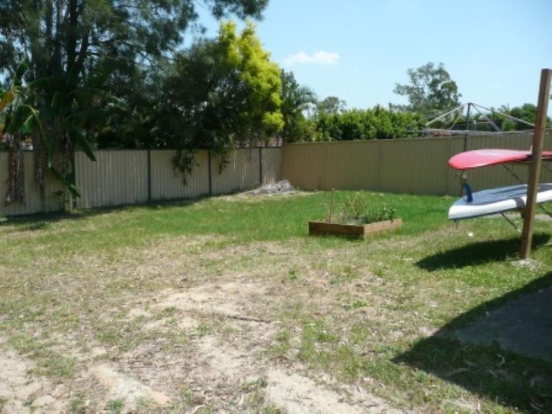 230 Government Road, Labrador QLD 4215