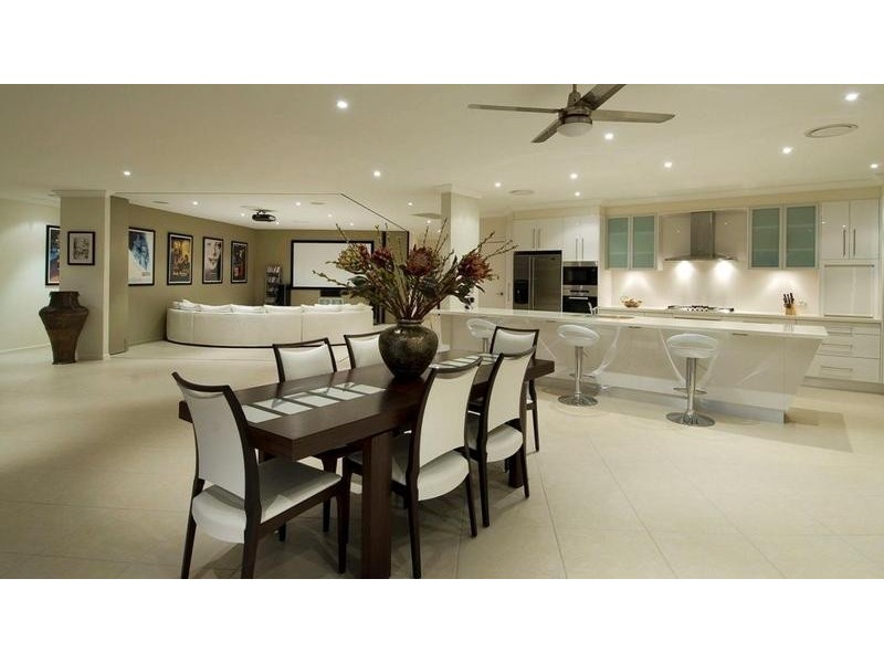 9 Bellara Street, Ashmore QLD 4214