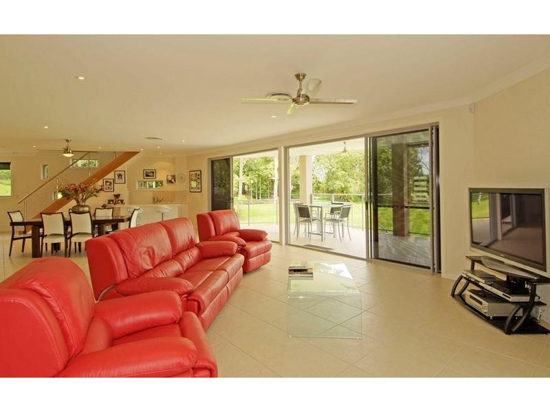 9 Bellara Street, Ashmore QLD 4214