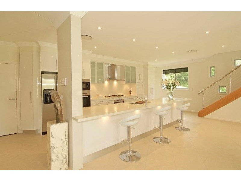 9 Bellara Street, Ashmore QLD 4214