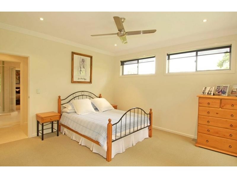 9 Bellara Street, Ashmore QLD 4214