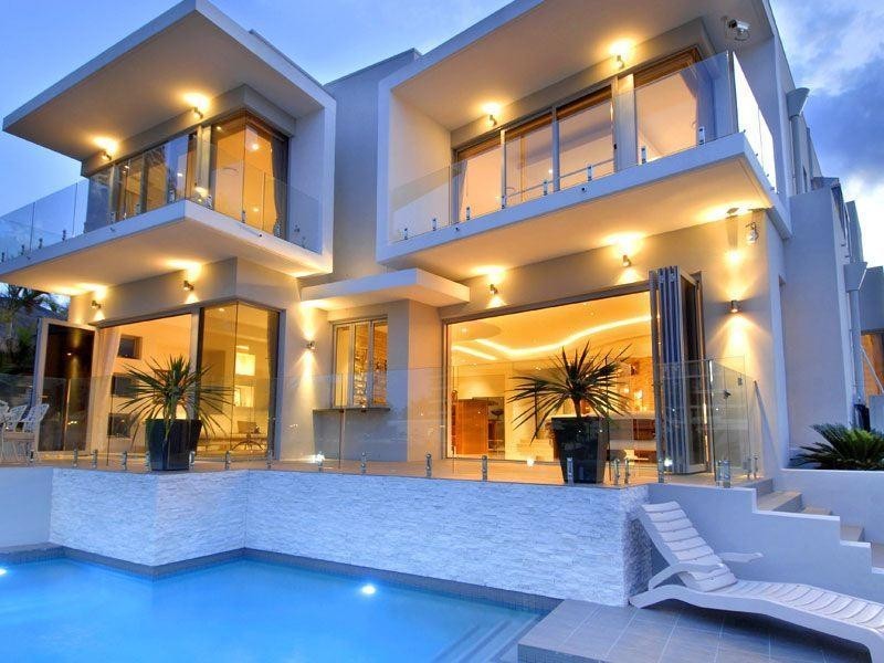 13 Neptune Court, Main Beach QLD 4217