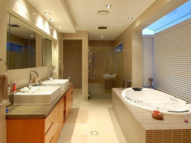 13 Neptune Court, Main Beach QLD 4217