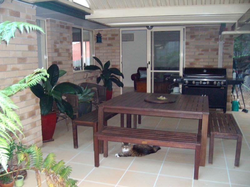 18 Mussau Court, Pacific Pines QLD 4211