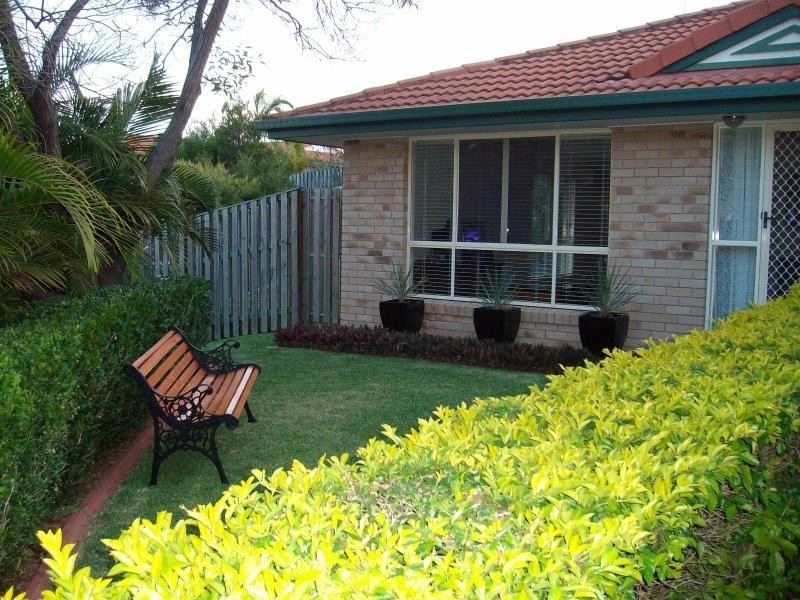 18 Mussau Court, Pacific Pines QLD 4211