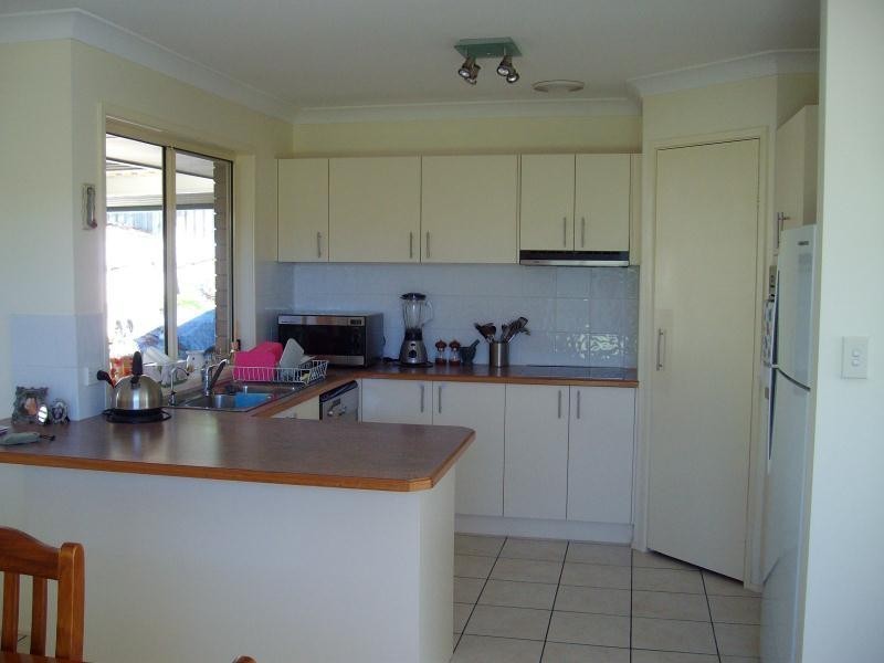 18 Mussau Court, Pacific Pines QLD 4211