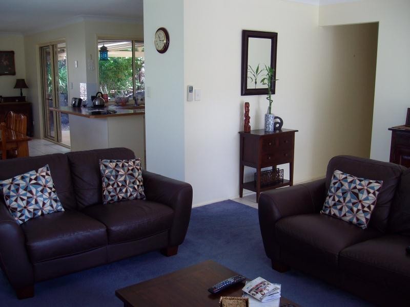 18 Mussau Court, Pacific Pines QLD 4211