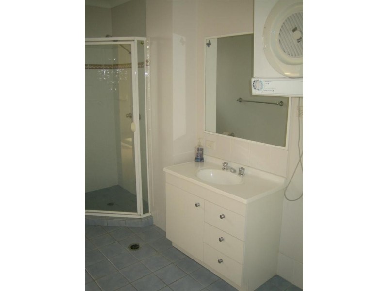 10/12 Gillian Lane, Southport QLD 4215