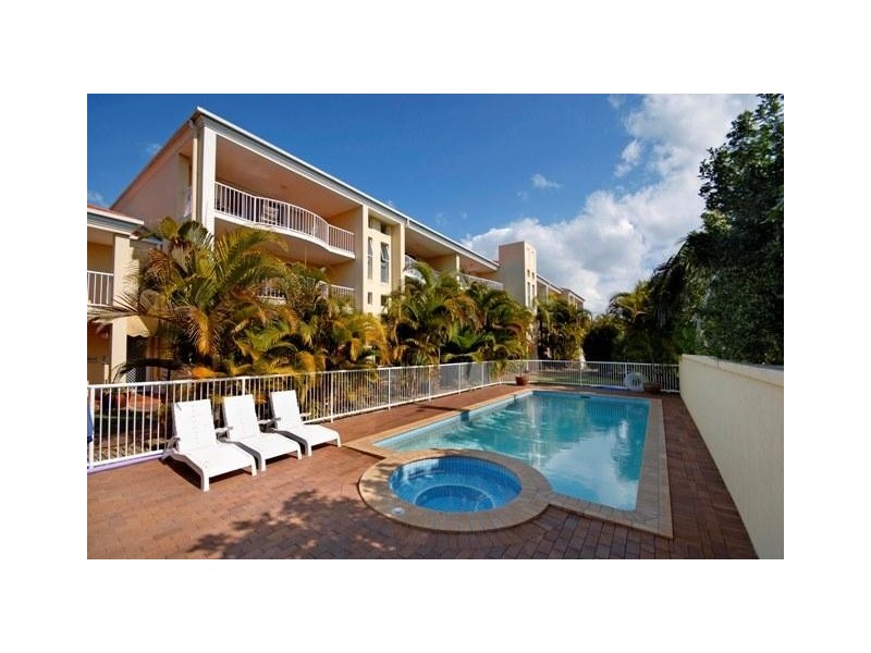 Chevron Island QLD 4217