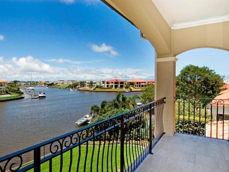 3112 Riverleigh Drive, Hope Island QLD 4212