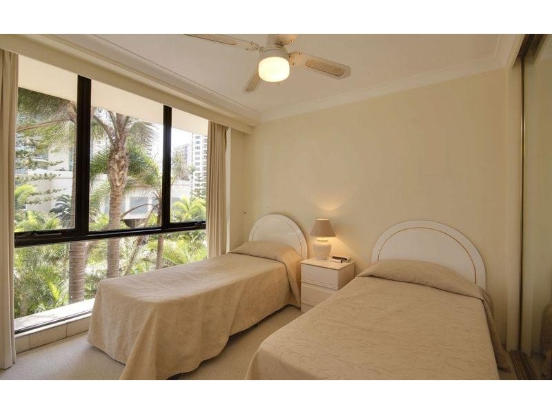 2B Aegean.Laycock Street, Surfers Paradise QLD 4217