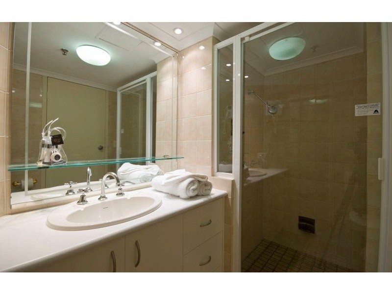 2B Aegean.Laycock Street, Surfers Paradise QLD 4217