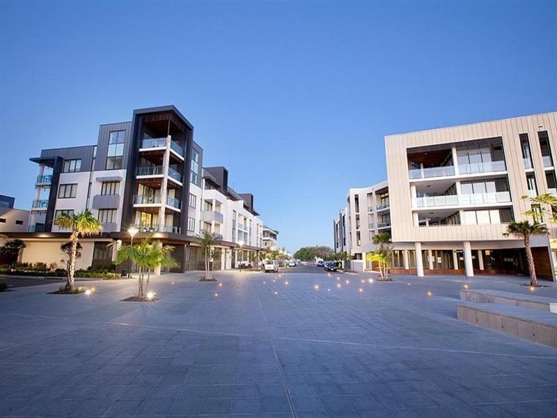 17 Killowill Avenue, Paradise Point QLD 4216