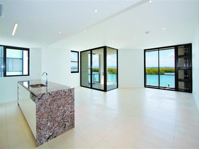 17 Killowill Avenue, Paradise Point QLD 4216