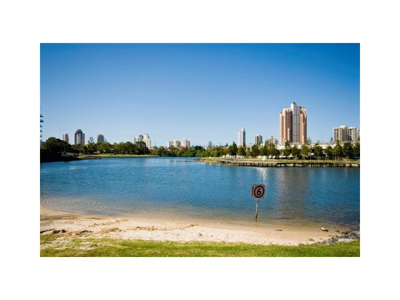 Broadbeach Waters QLD 4218