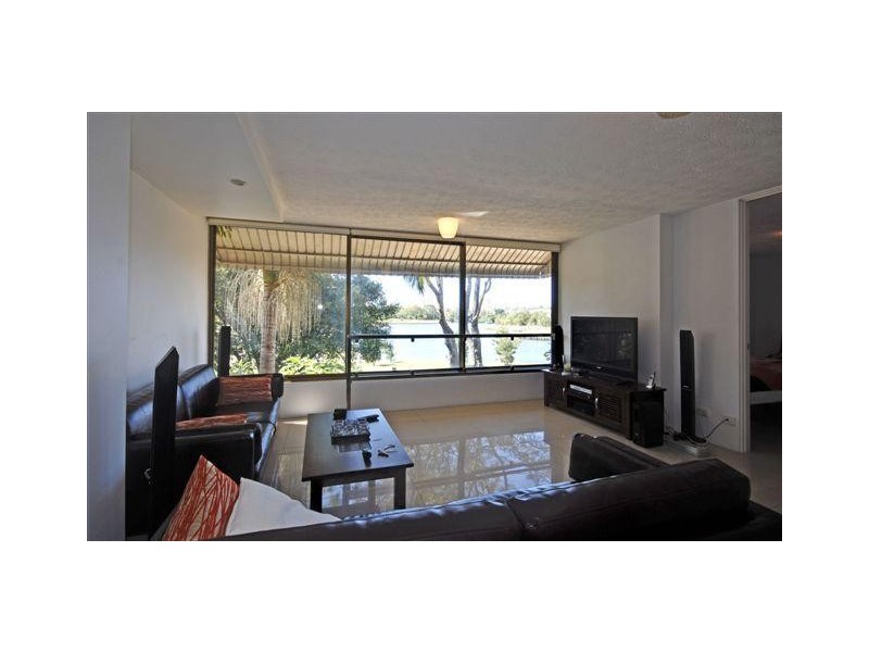 Broadbeach Waters QLD 4218