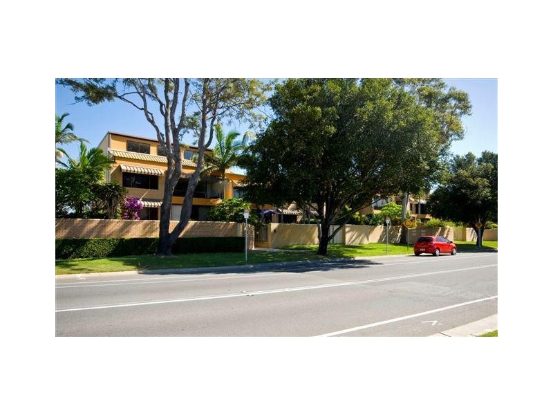 Broadbeach Waters QLD 4218