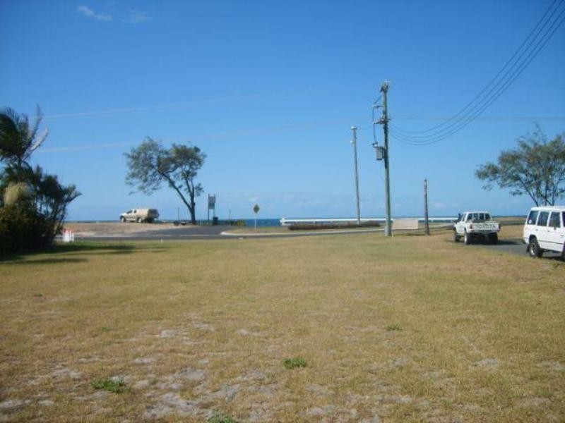 195 Esplanade, Woodgate QLD 4660