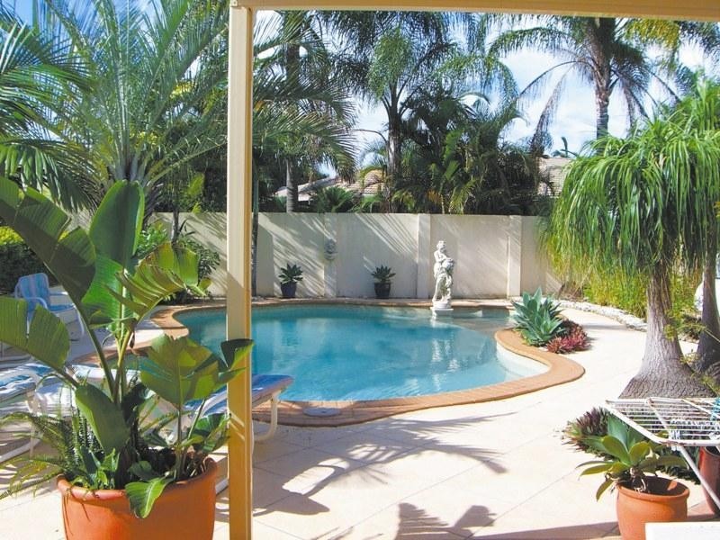 Clear Island Waters QLD 4226