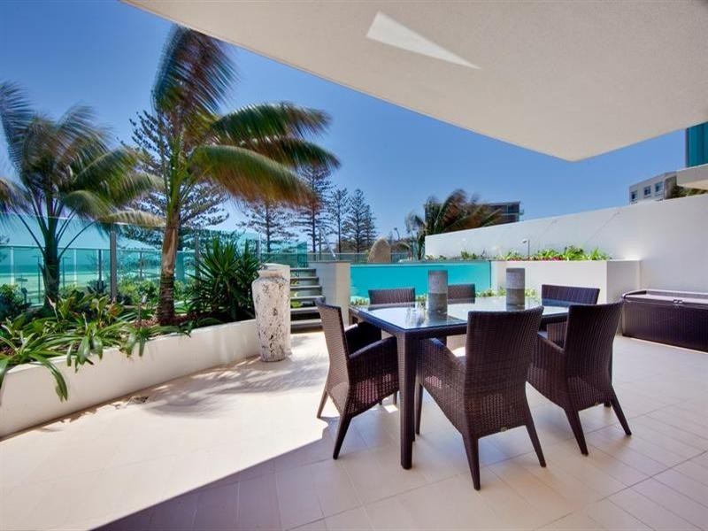 1 Douglas Street, Kirra QLD 4225