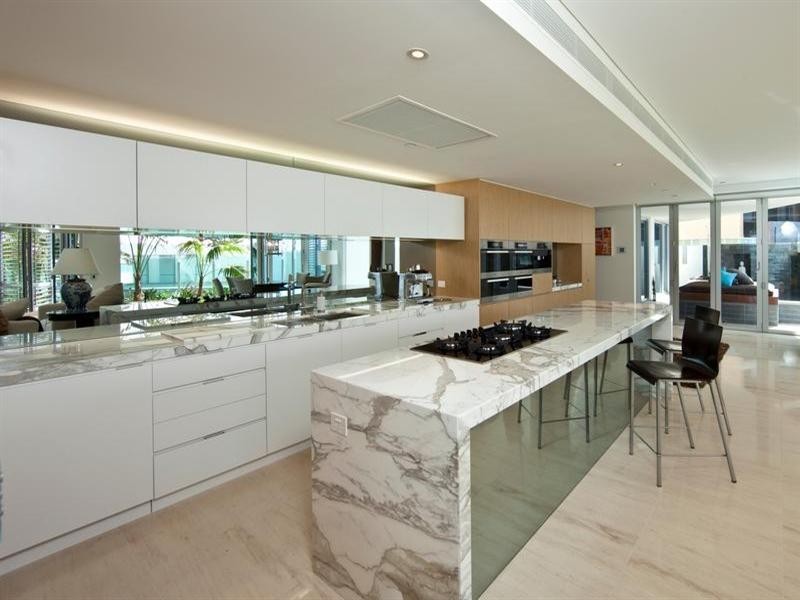 1 Douglas Street, Kirra QLD 4225