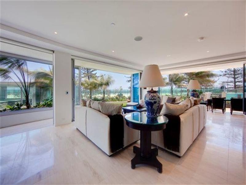 1 Douglas Street, Kirra QLD 4225