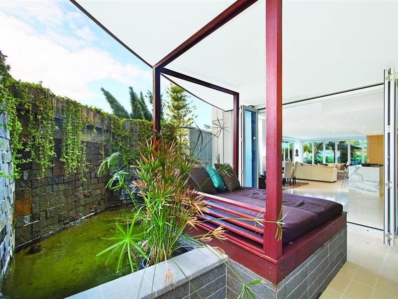 1 Douglas Street, Kirra QLD 4225