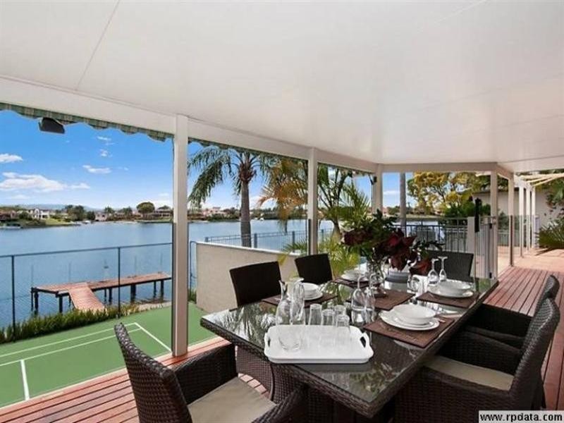 18 Argyle Crescent, Sorrento QLD 4217